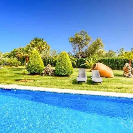 Sleeps 6 Pool Air Con Wifi فيلة