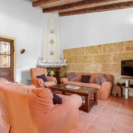Sleeps 6 Pool Air Con Wifi * بويينسا