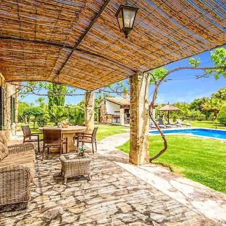 Villa Sleeps 6 Pool Air Con Wifi