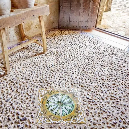 فيلة Sleeps 6 Pool Air Con Wifi بويينسا