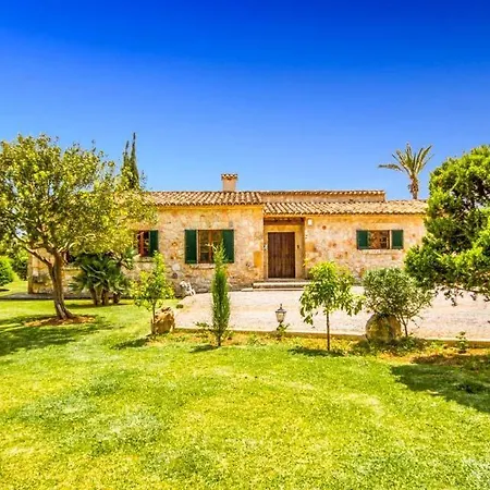 Sleeps 6 Pool Air Con Wifi